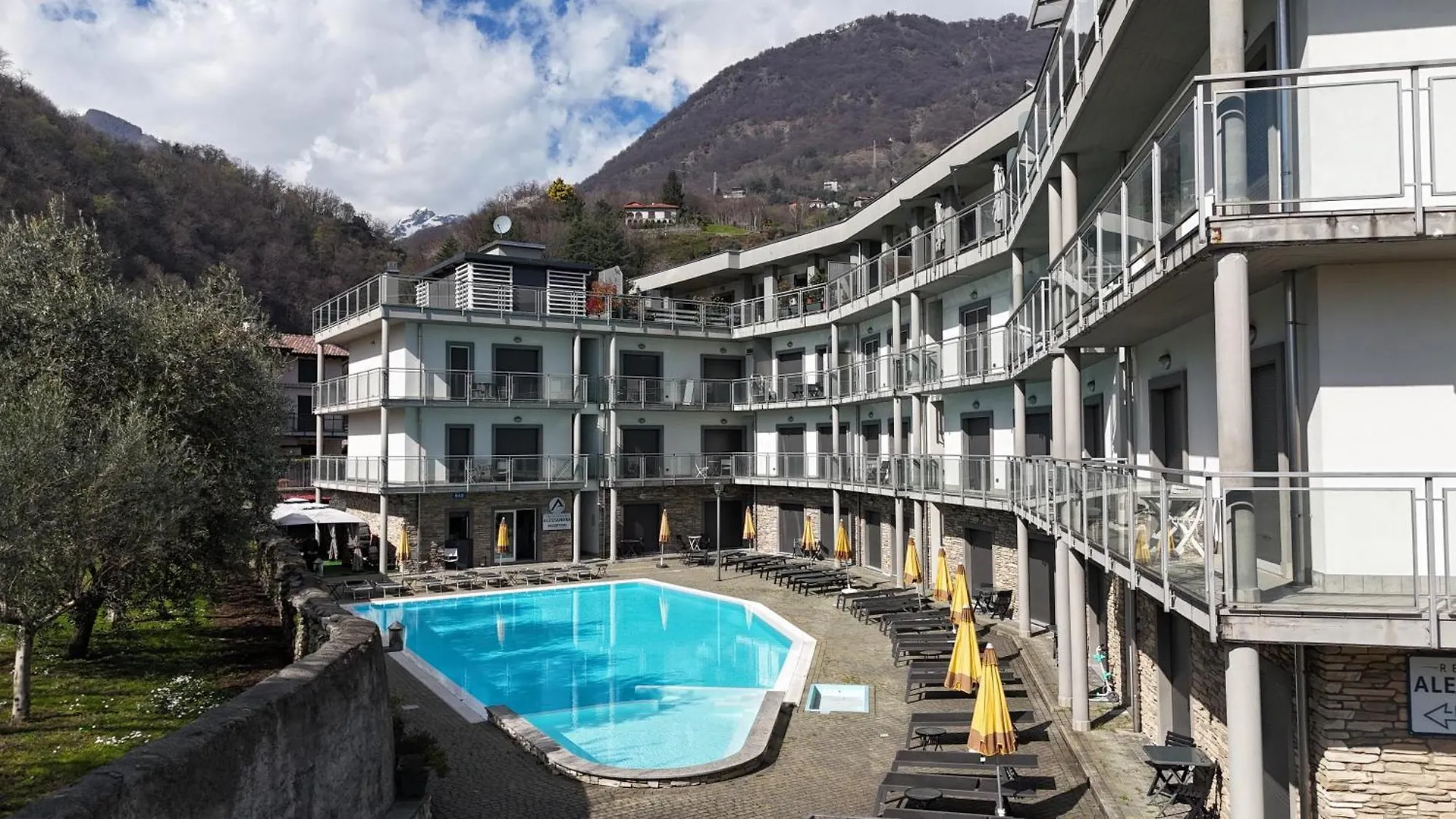 Apart Otel Hotel Residence Alessandra Domaso İtalya
