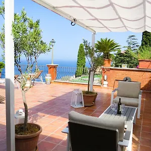 https://villa-athena-taormina.sicilyhotelsitaly.net