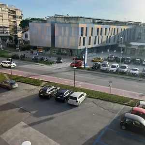 Sleep&go Airlines , Pisa Italien